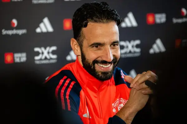 เบอร์บาตอฟ แนะ อโมริม ควรให้โอกาส ค็อบบี้ เมนู ลงตัวจริง แมนยู